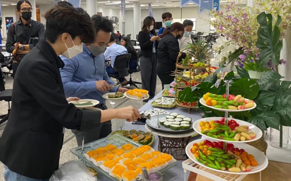 ทีมงานบริการที่ผ่านการฝึกอบรม พร้อมบริการดูแลทุกรายละเอียดตั้งแต่เริ่มจนจบงาน