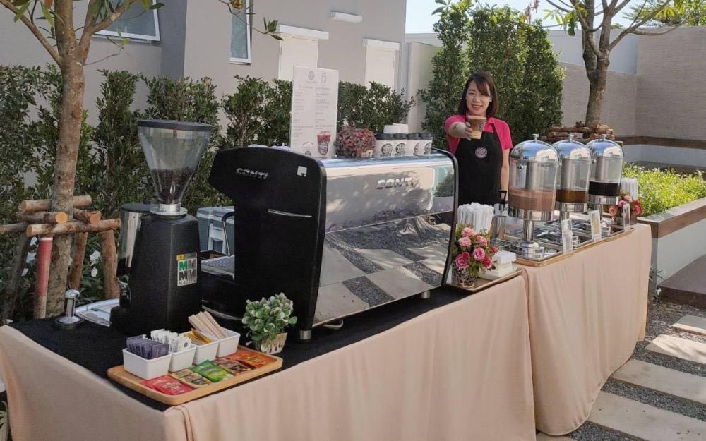 ทีมงานบริการที่ผ่านการฝึกอบรม พร้อมบริการดูแลทุกรายละเอียดตั้งแต่เริ่มจนจบงาน