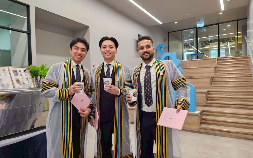 ทีมงานบริการที่ผ่านการฝึกอบรม พร้อมบริการดูแลทุกรายละเอียดตั้งแต่เริ่มจนจบงาน