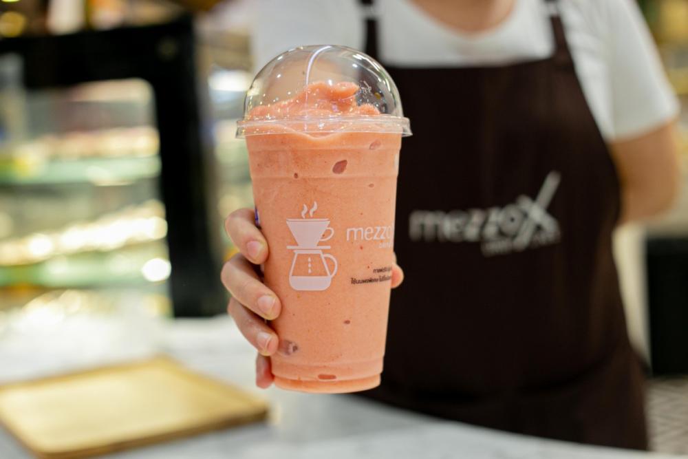 MezzoX Drip Cafe - Strawberry Frappe