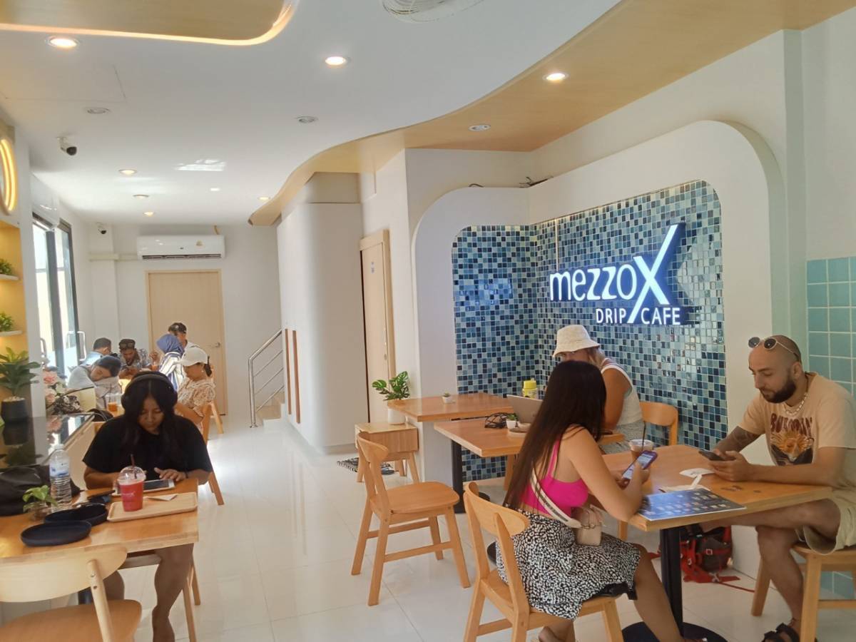 Laundromat + MezzoX Drip Caf&eacute;, Ao Nang Branch, Krabi